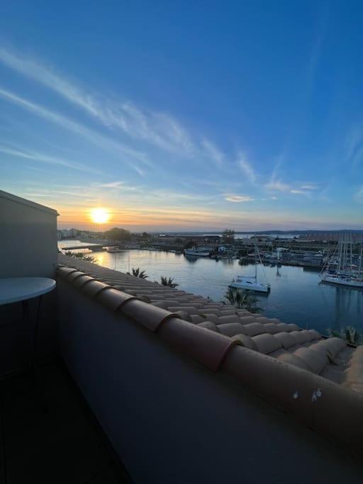 Appartement Terrasse Belle Vue En Duplex Parking Sete Exterior photo